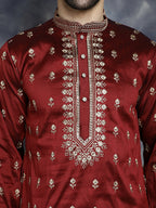 Jompers Men's Maroon Chikankari Embroidered Kurta - Maroon