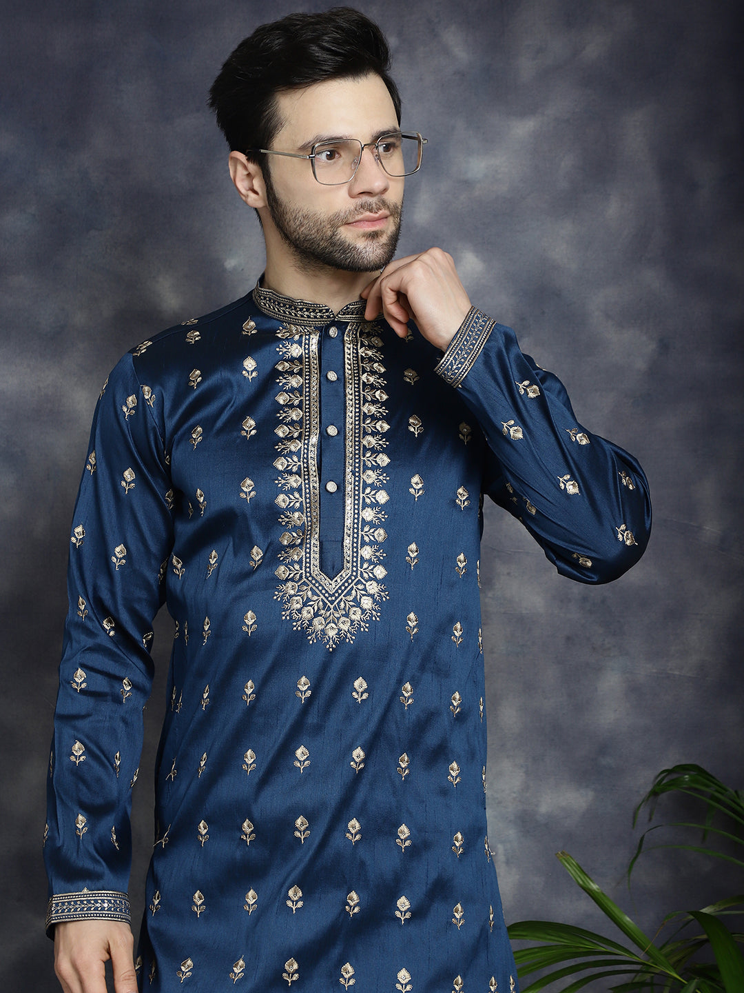 Jompers Men's Navy Blue Chikankari Embroidered Kurta - Navy Blue
