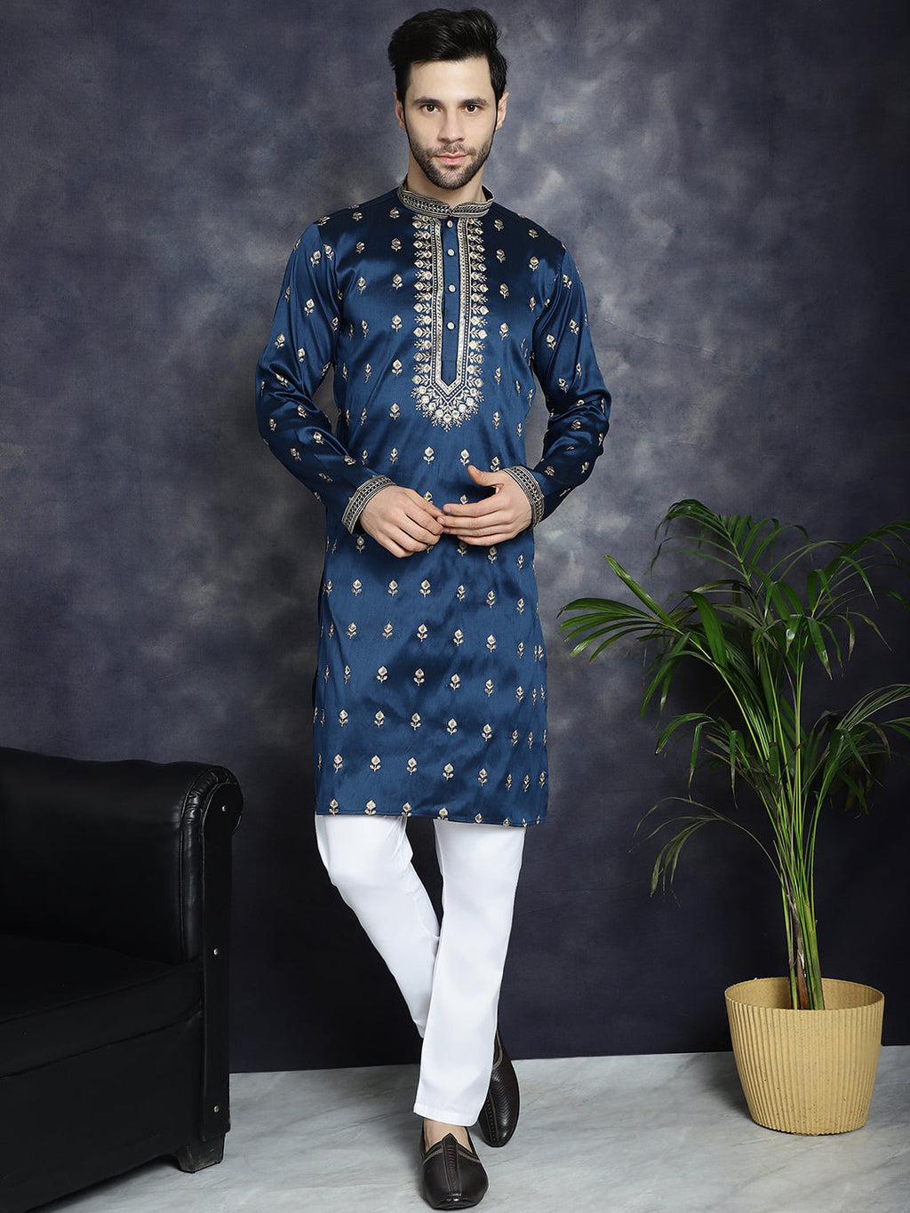 Jompers Men's Navy Blue Chikankari Embroidered Kurta - Navy Blue