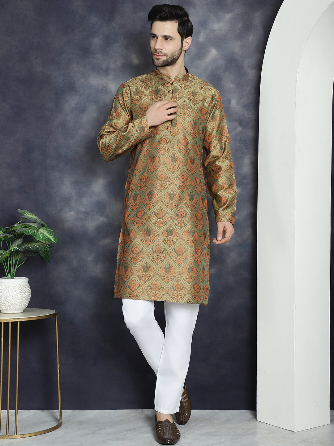 Jompers Men's Golden Silk Blend Straight Kurta - Golden