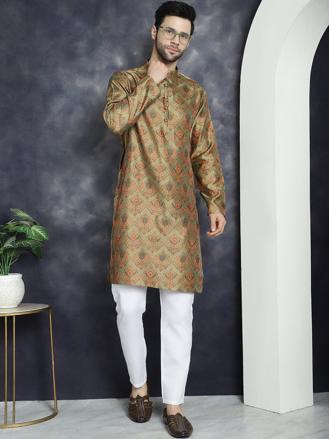 Jompers Men's Golden Silk Blend Straight Kurta - Golden