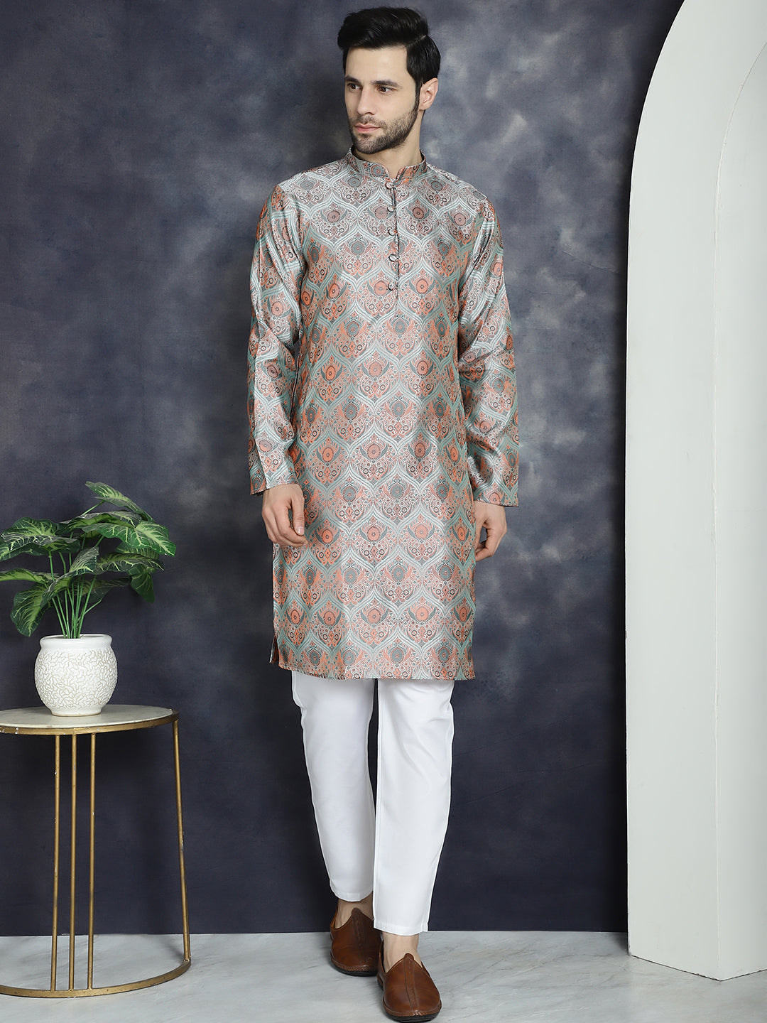 Jompers Men's Silver Silk Blend Straight Kurta - Silver