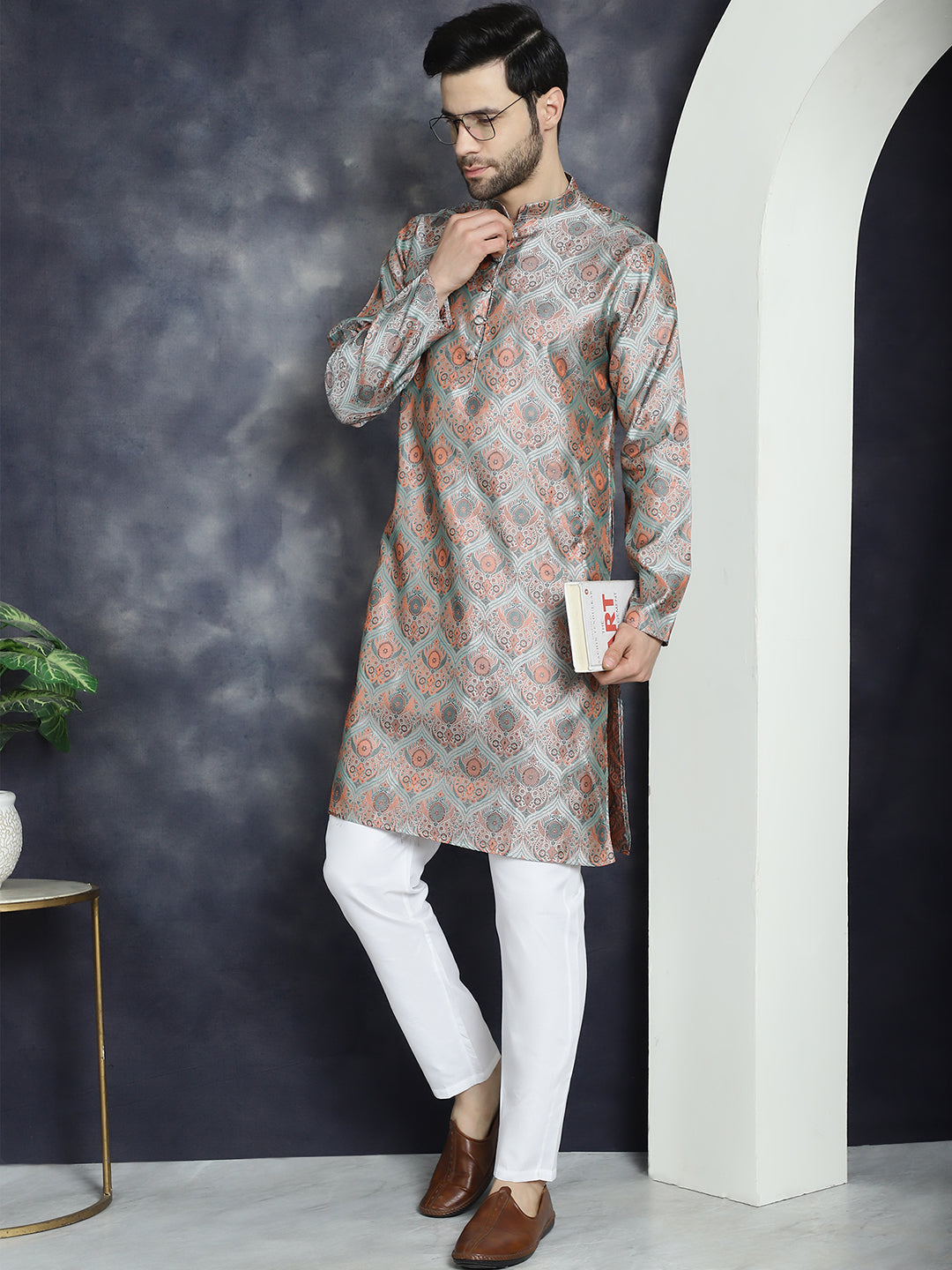 Jompers Men's Silver Silk Blend Straight Kurta - Silver