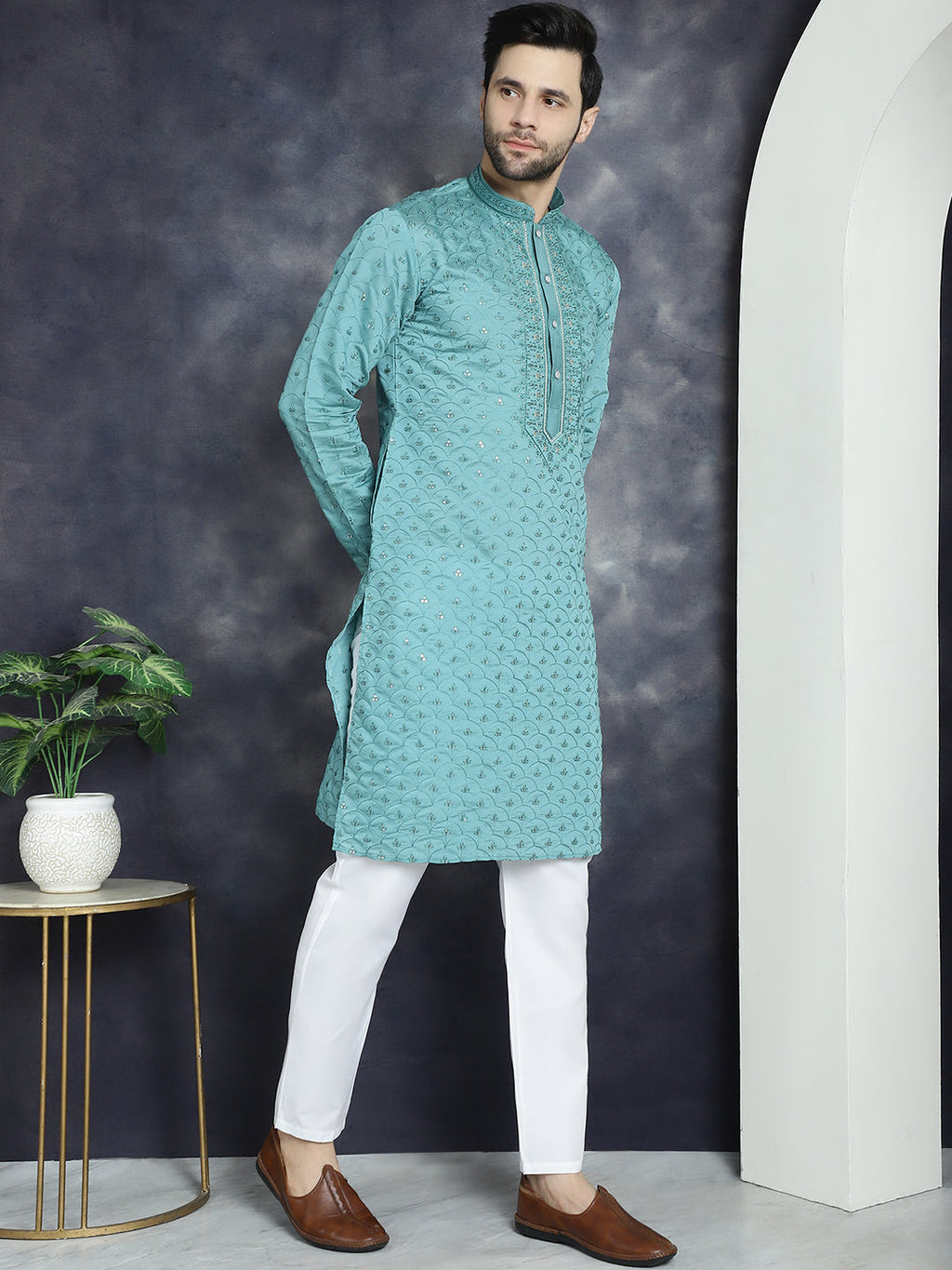 Jompers Men's Sequins Embroidered Kurta - Blue
