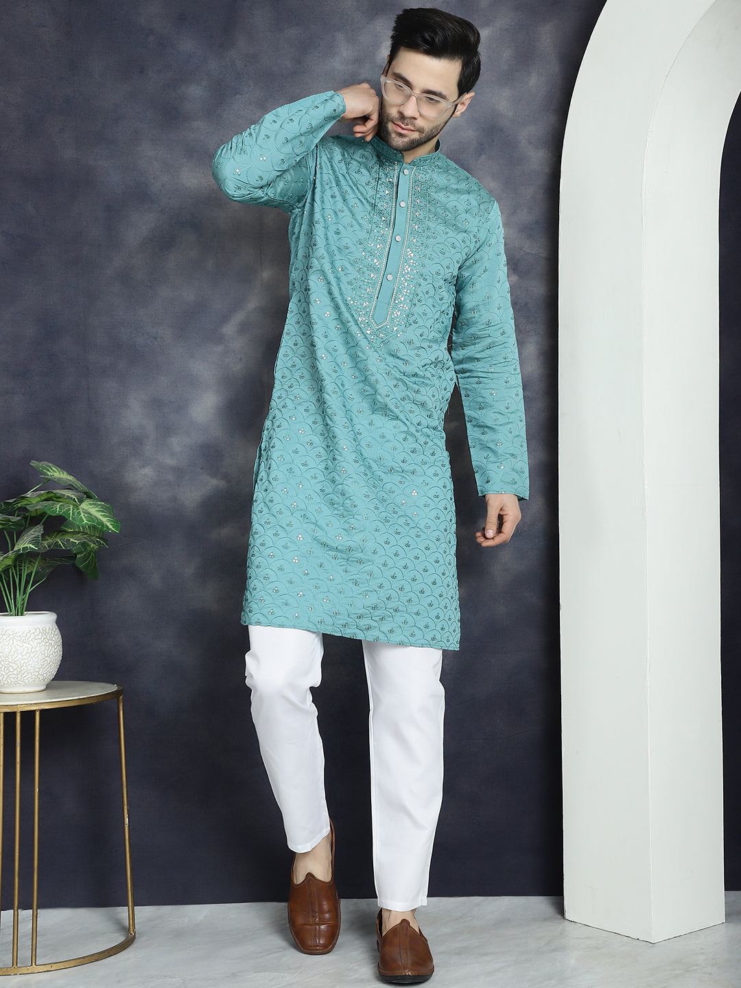 Jompers Men's Sequins Embroidered Kurta - Blue