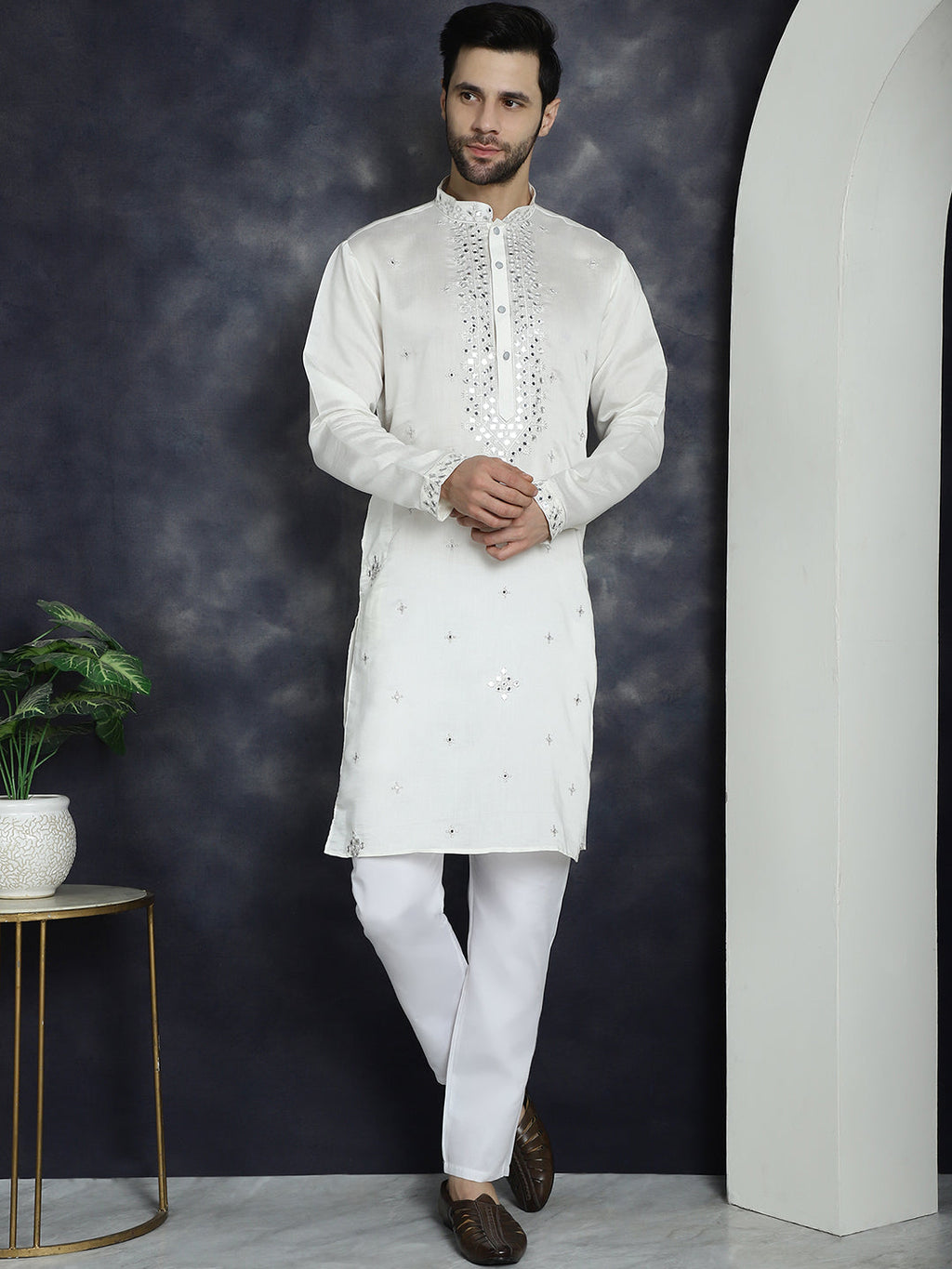 Jompers Men's Embroidered Kurta - White