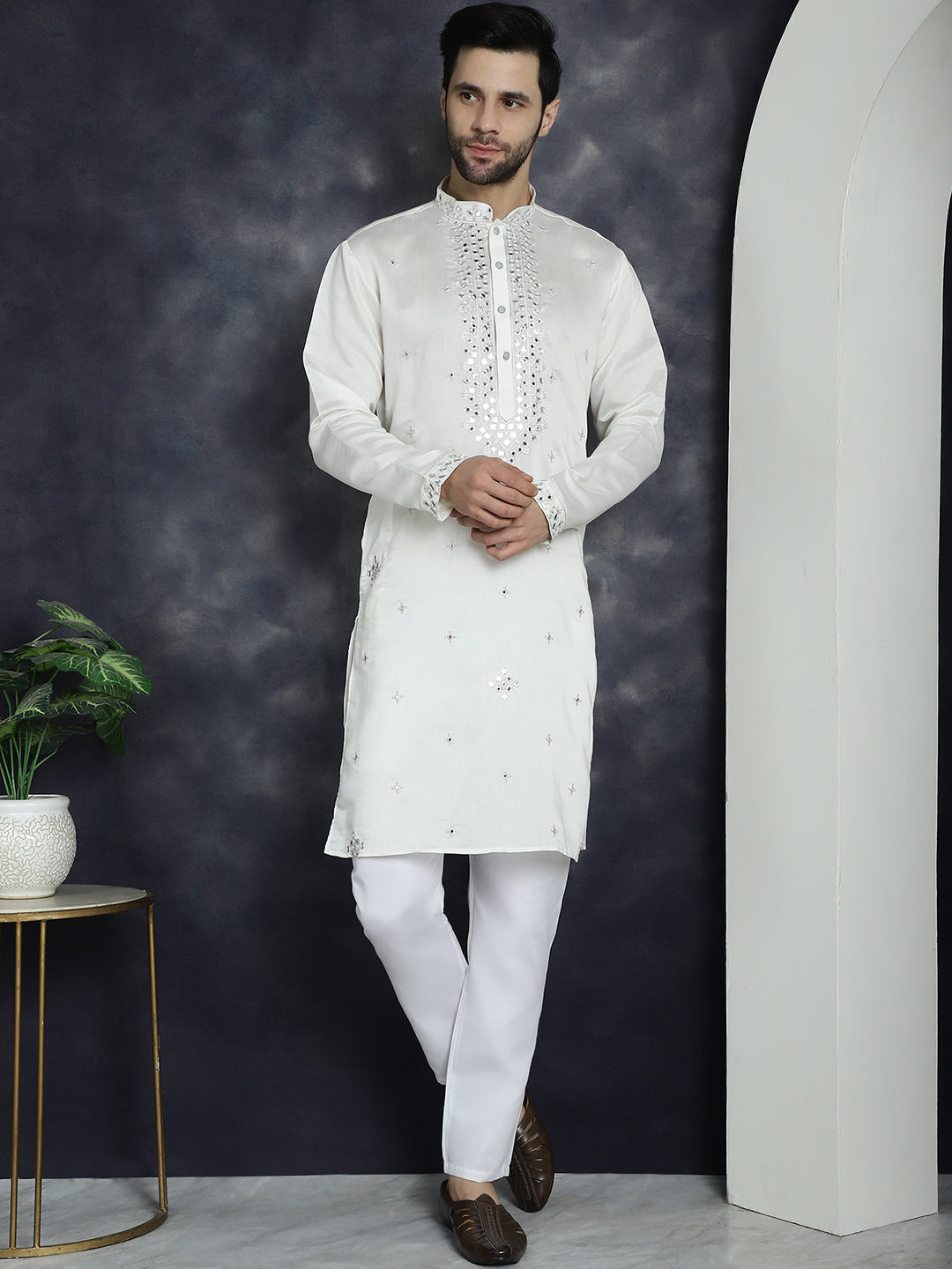 Jompers Men's Embroidered Kurta - White