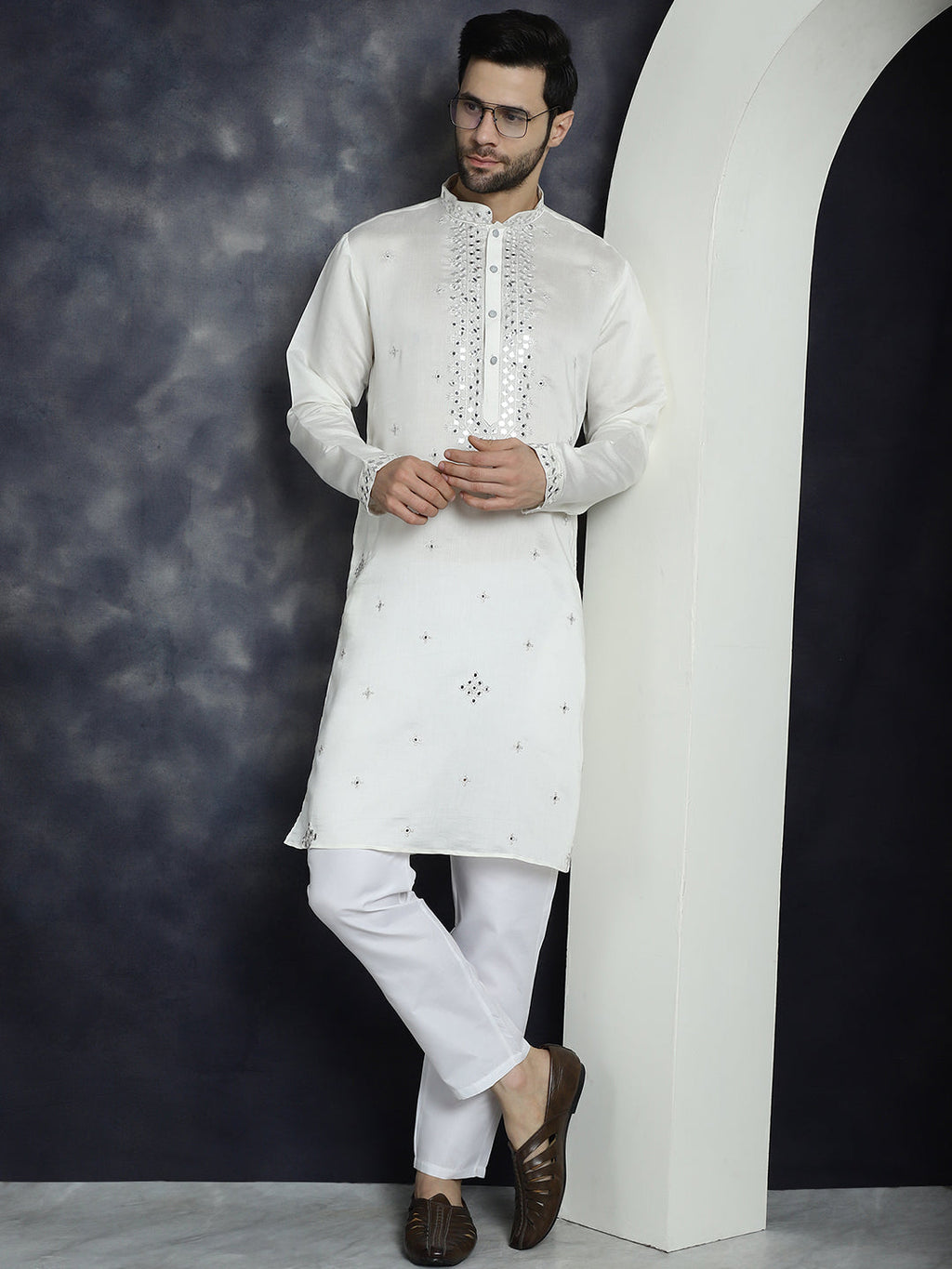 Jompers Men's Embroidered Kurta - White