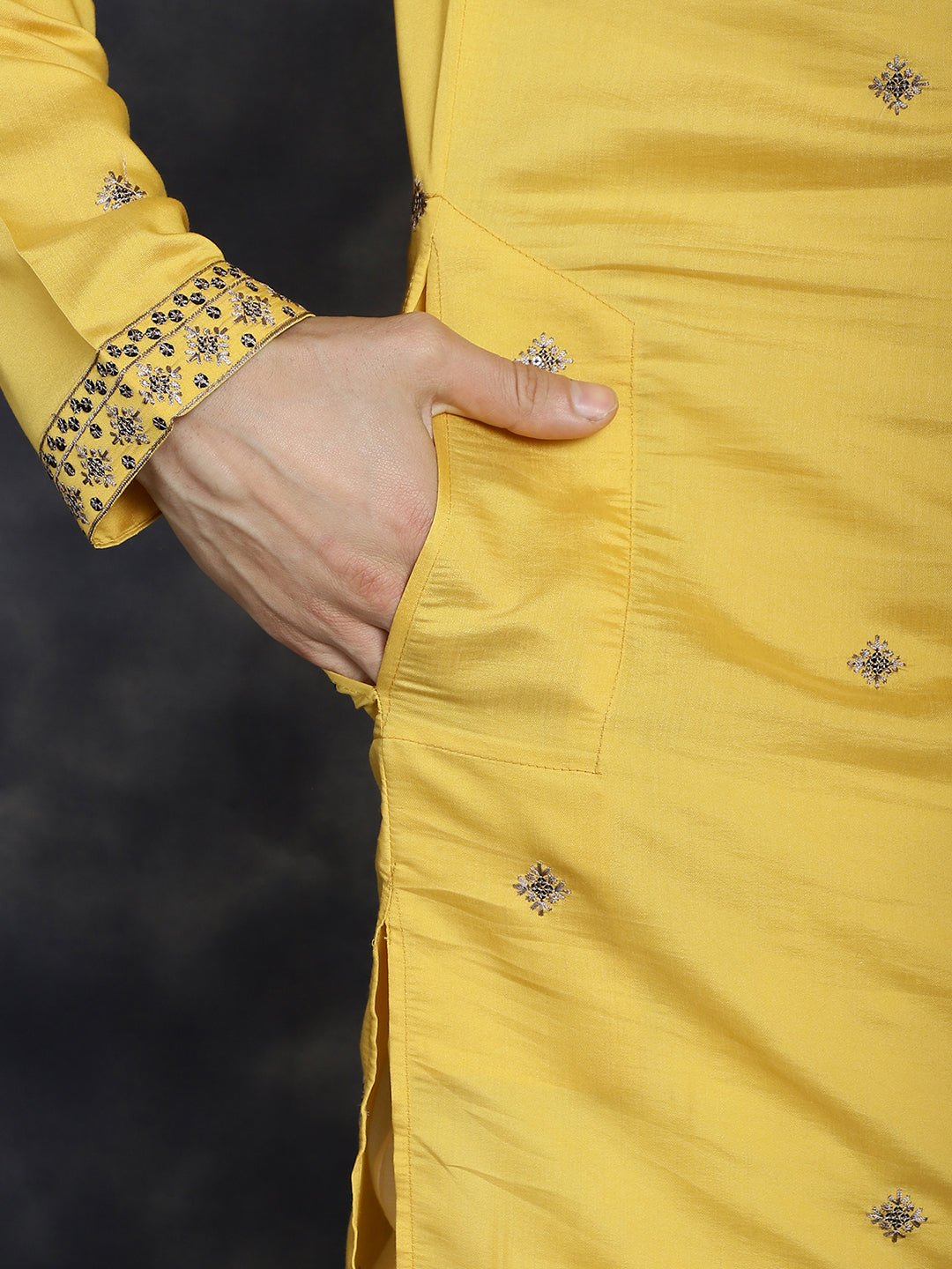 Jompers Men's Sequins Embroidered Kurta - Yellow