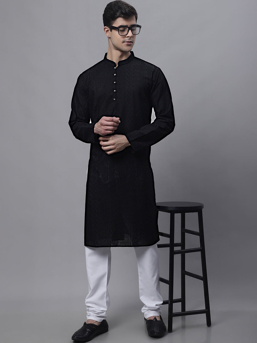 Jompers Men's Black Embroiderd Kurta