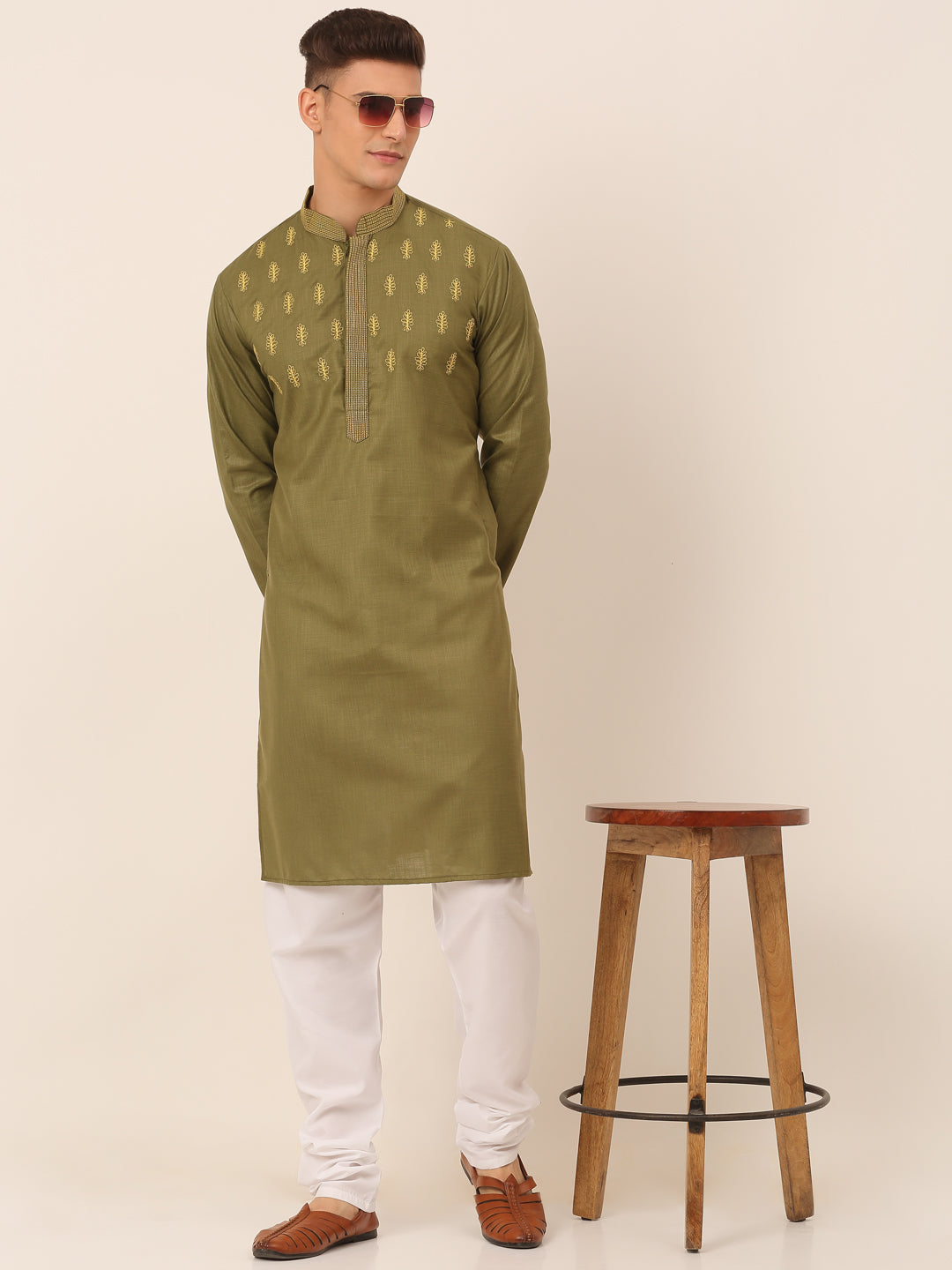 Jompers Men's Olive Green Embroidered Kurta