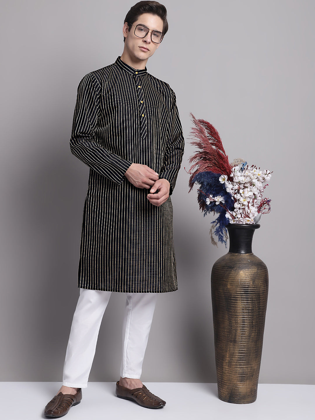 Jompers Men's Black Embroidered Design Kurta