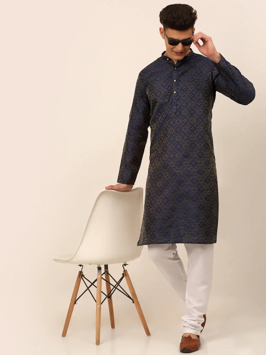 Jompers Men's Navy Blue Floral Printed Kurta Only