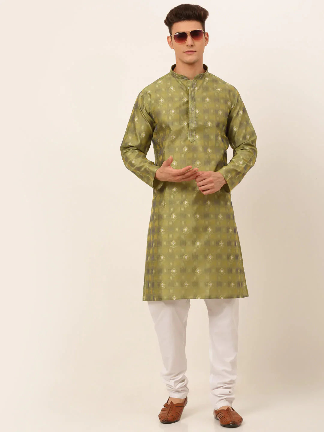 Jompers Men's Green Collar Embroidered Woven Design Kurta Pajama