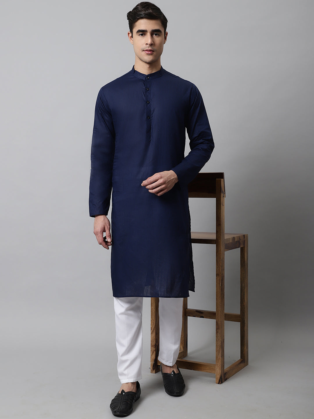 Jompers Men's Navy Blue Cotton Striped Kurta
