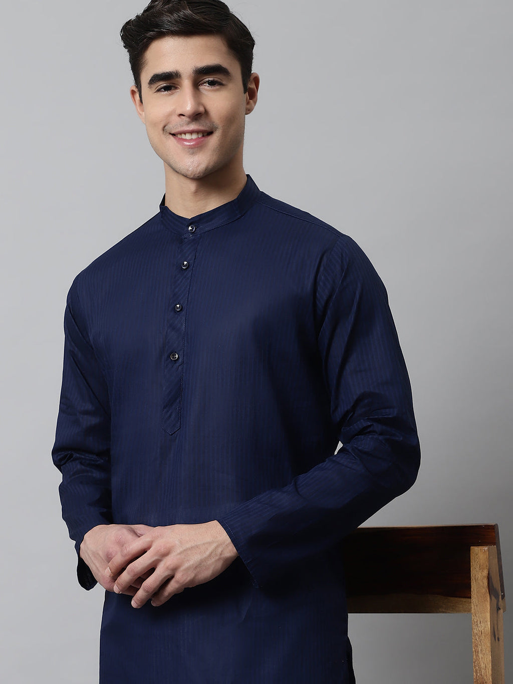 Jompers Men's Navy Blue Cotton Striped Kurta