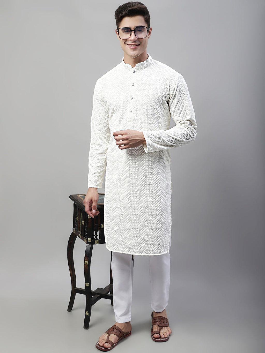 Jompers Men's White Embroidered Sequinned Kurta