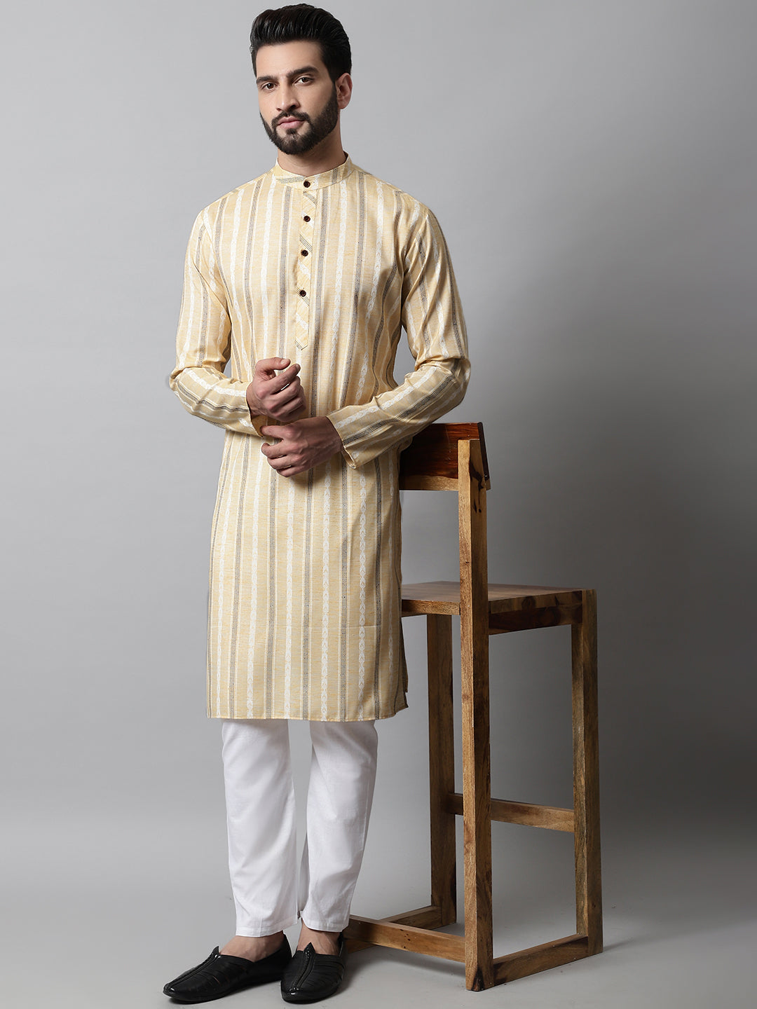 Jompers Men's Beige Geomatric Printed Kurta