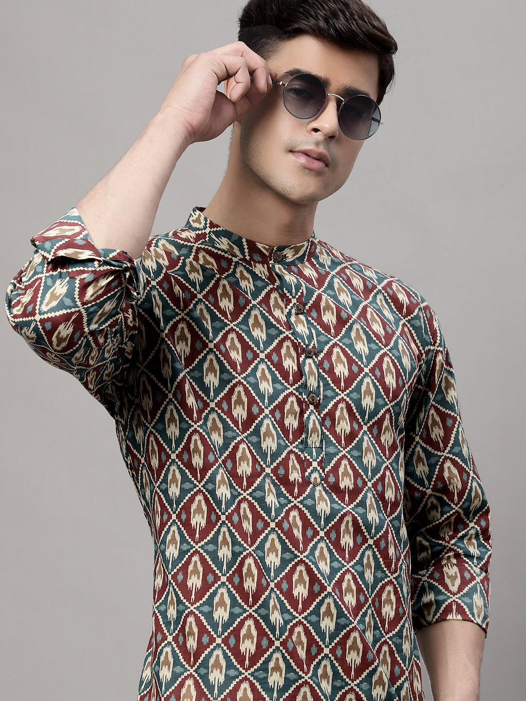 Jompers Men's Blue and Maroon Ikkat Printed Short Kurta