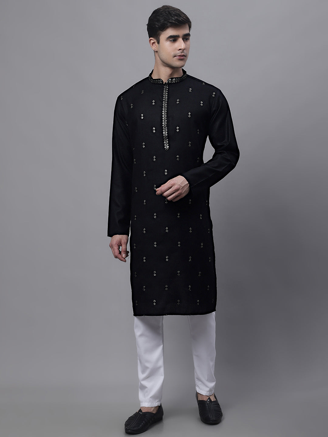 Jompers Men's Black Embroidered Straight Kurta