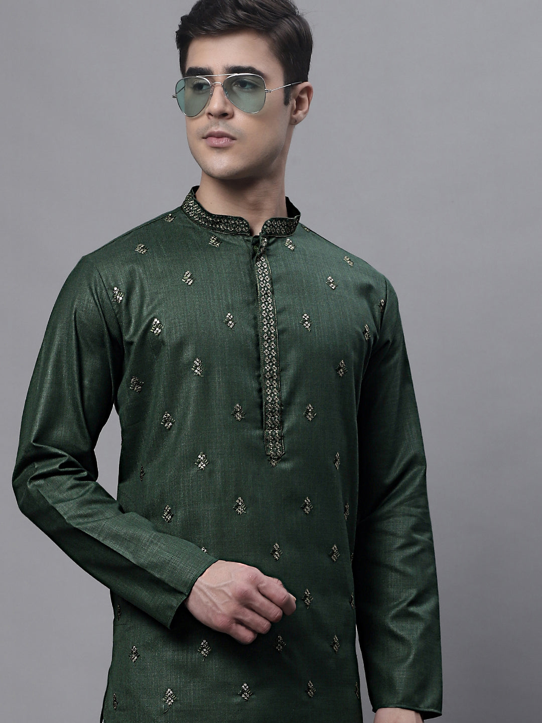 Jompers Men's Olive Green Embroidered Straight Kurta