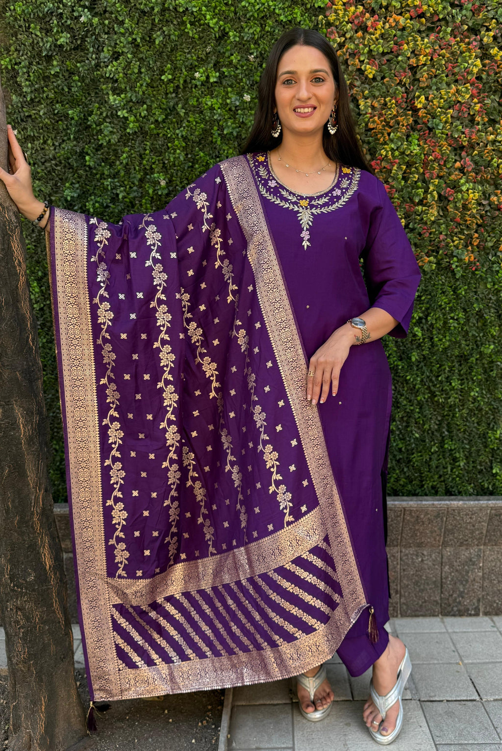 Vedant Vastram Kurta Pant Set With Dupatta Having Beautiful Handwork - Purple