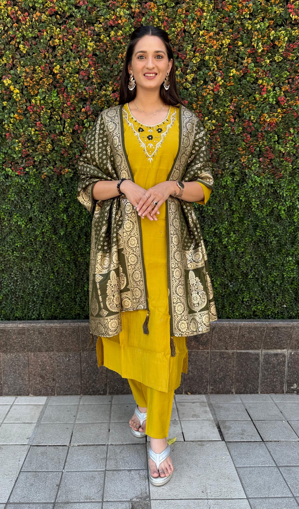 Vedant Vastram Kurta Pant Set With Dupatta Having Beautiful Handwork - Yellow