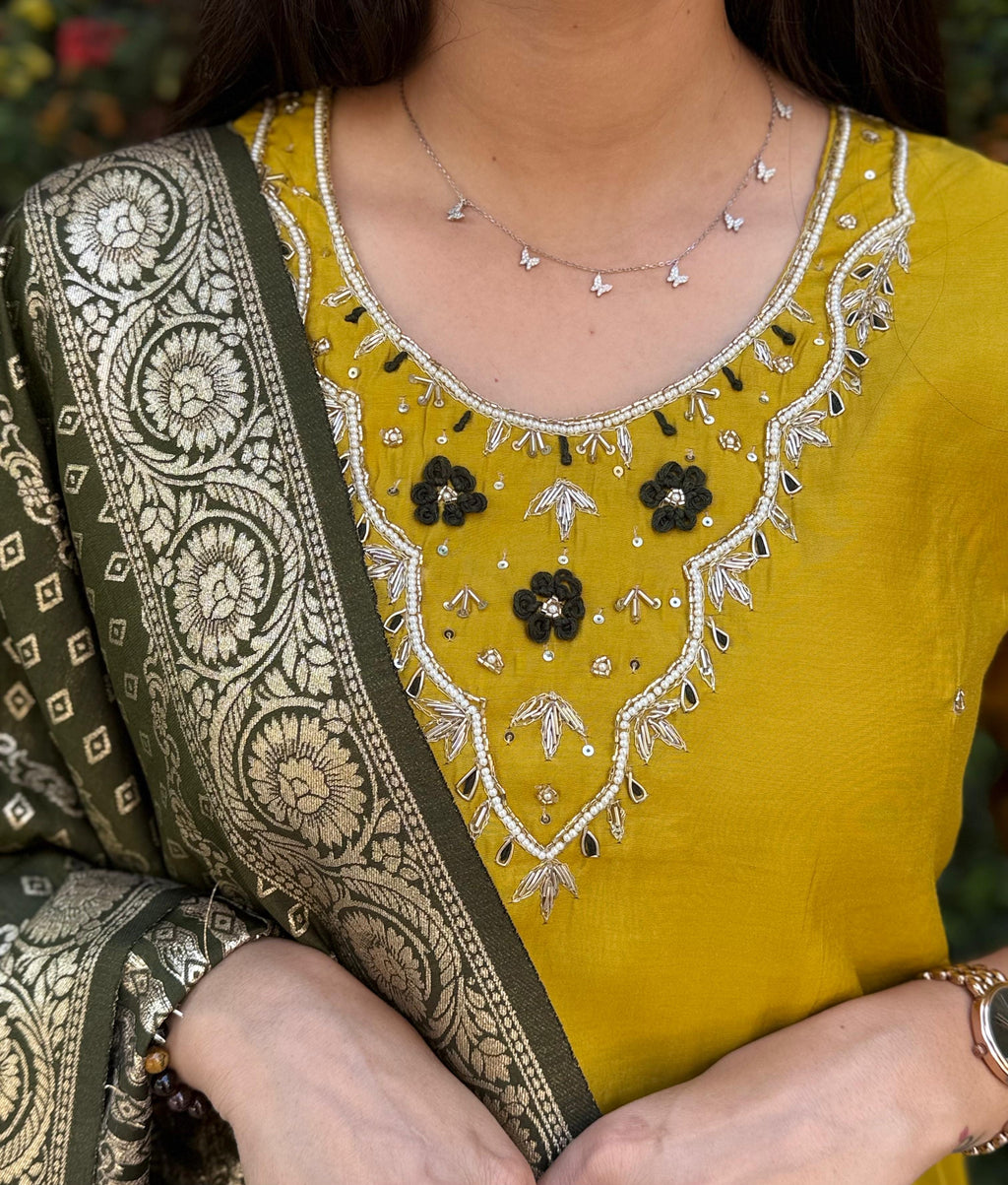 Vedant Vastram Kurta Pant Set With Dupatta Having Beautiful Handwork - Yellow