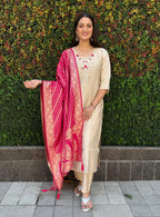 Vedant Vastram Kurta Pant Set With Dupatta Having Beautiful Handwork - Cream