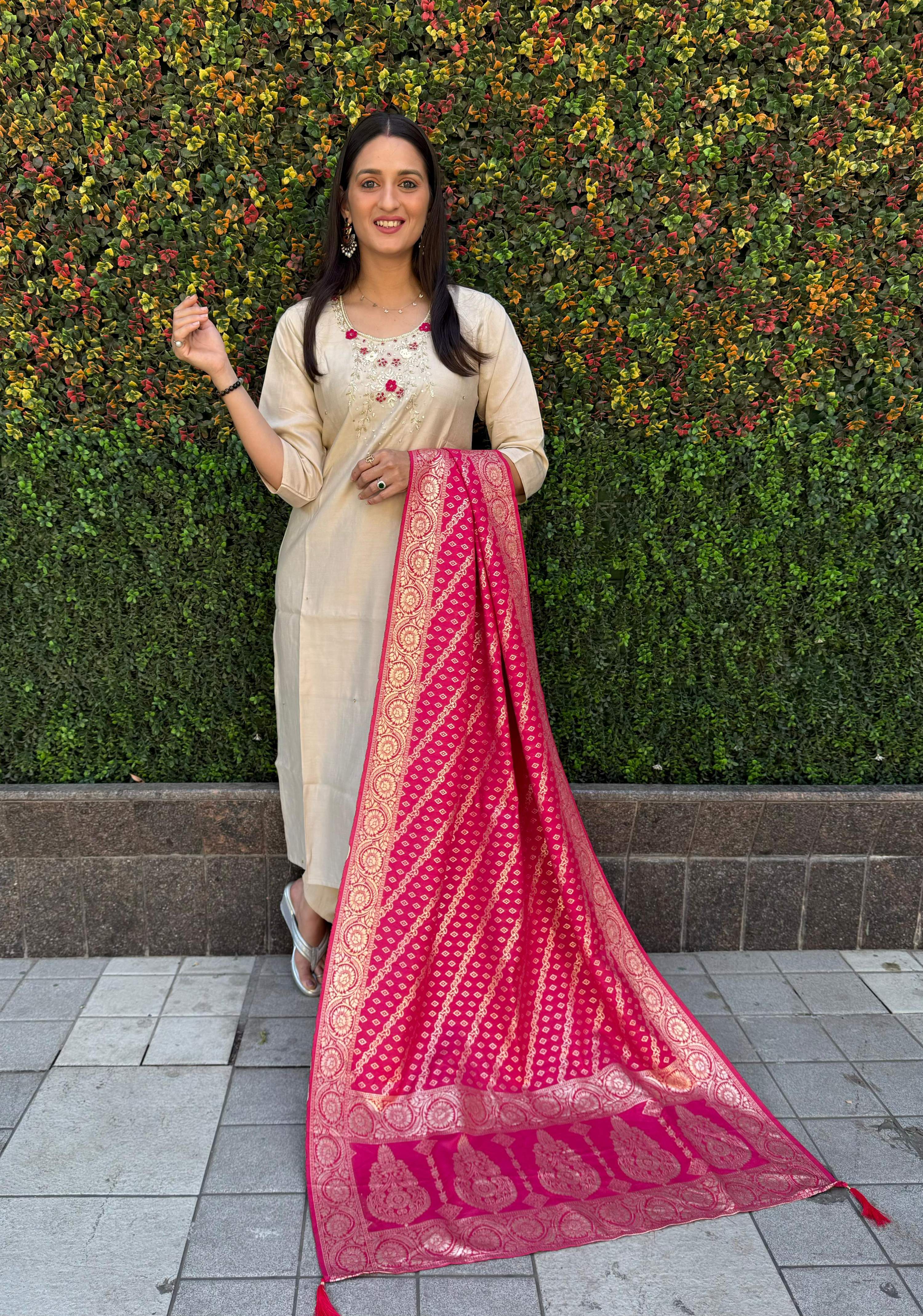 Vedant Vastram Kurta Pant Set With Dupatta Having Beautiful Handwork - Cream