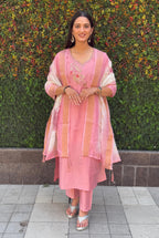 Vedant Vastram Kurta Pant Set With Dupatta Having Beautiful Handwork - Peach