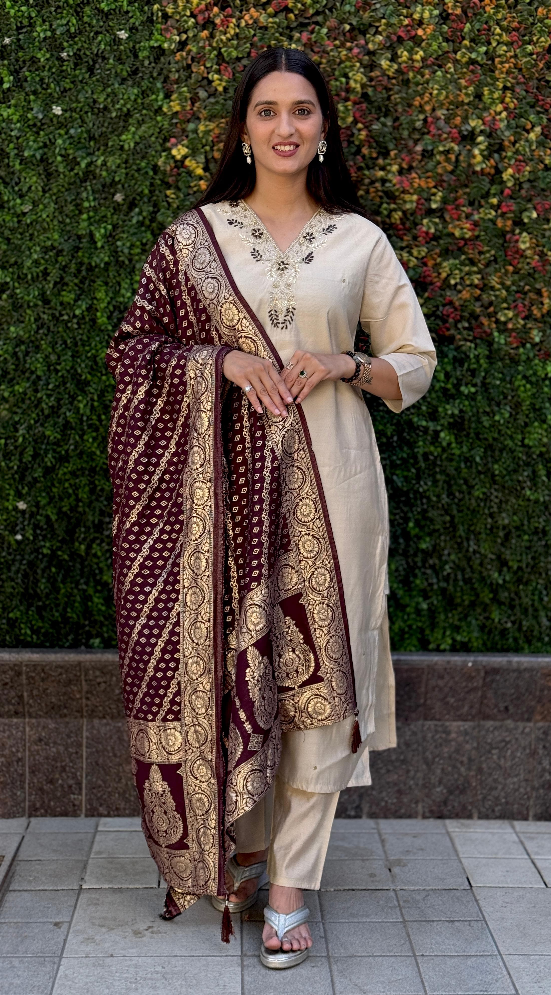 Vedant Vastram Kurta Pant Set With Dupatta Having Beautiful Handwork - White