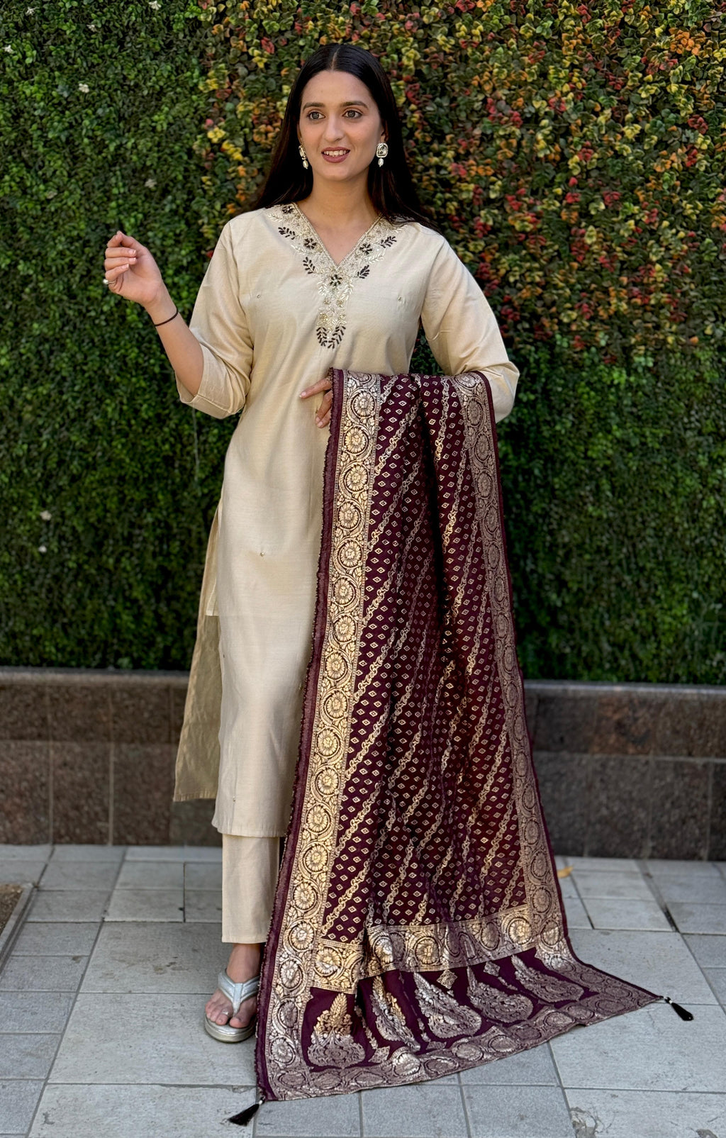 Vedant Vastram Kurta Pant Set With Dupatta Having Beautiful Handwork - White