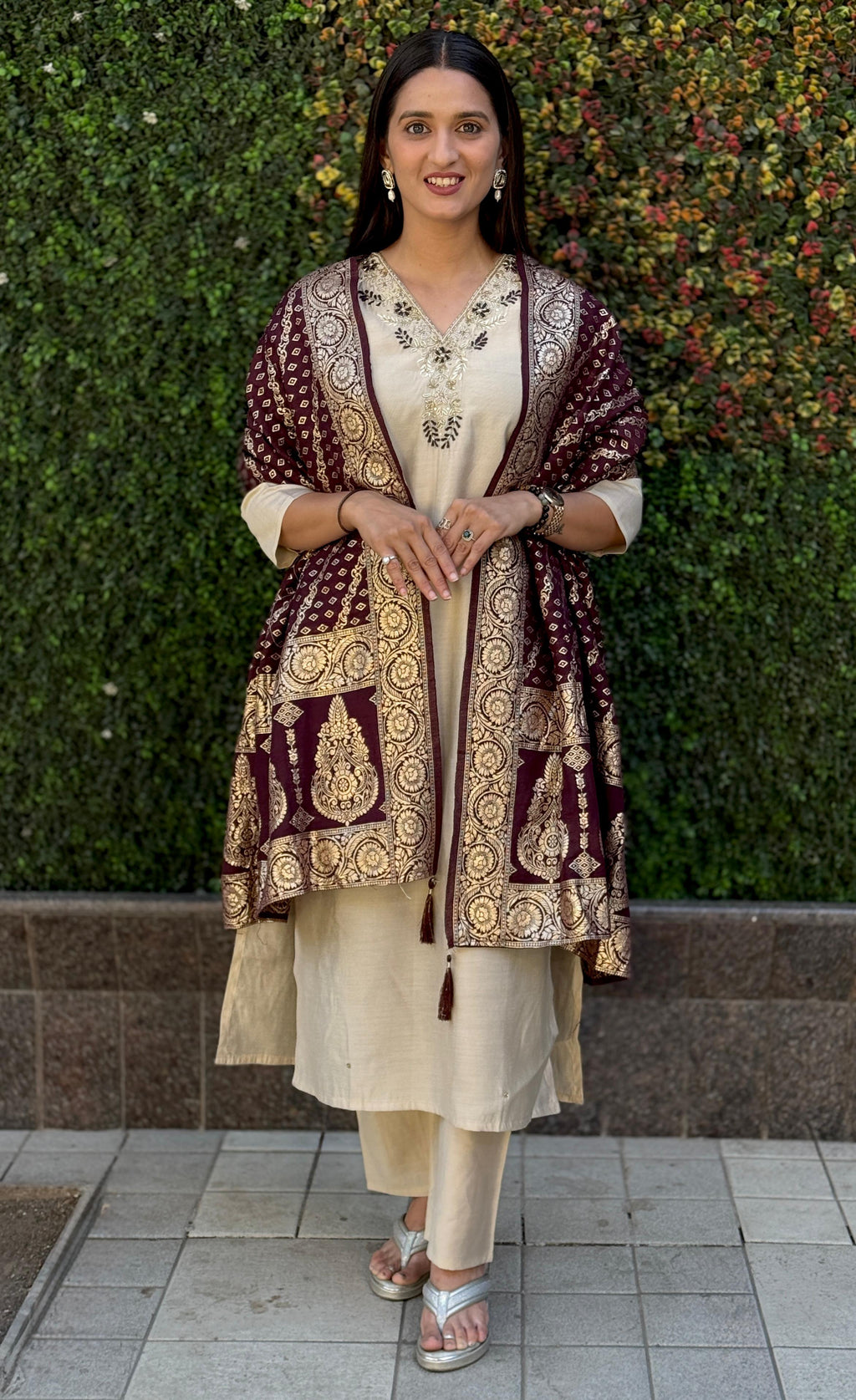 Vedant Vastram Kurta Pant Set With Dupatta Having Beautiful Handwork - White