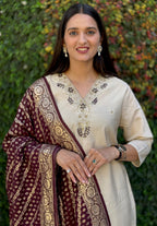 Vedant Vastram Kurta Pant Set With Dupatta Having Beautiful Handwork - White