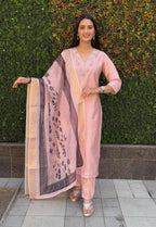 Vedant Vastram Kurta Pant Set With Dupatta Having Beautiful Handwork - Peach