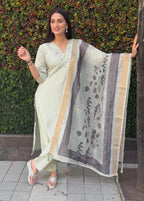 Vedant Vastram Kurta Pant Set With Dupatta Having Beautiful Handwork - Light Pista