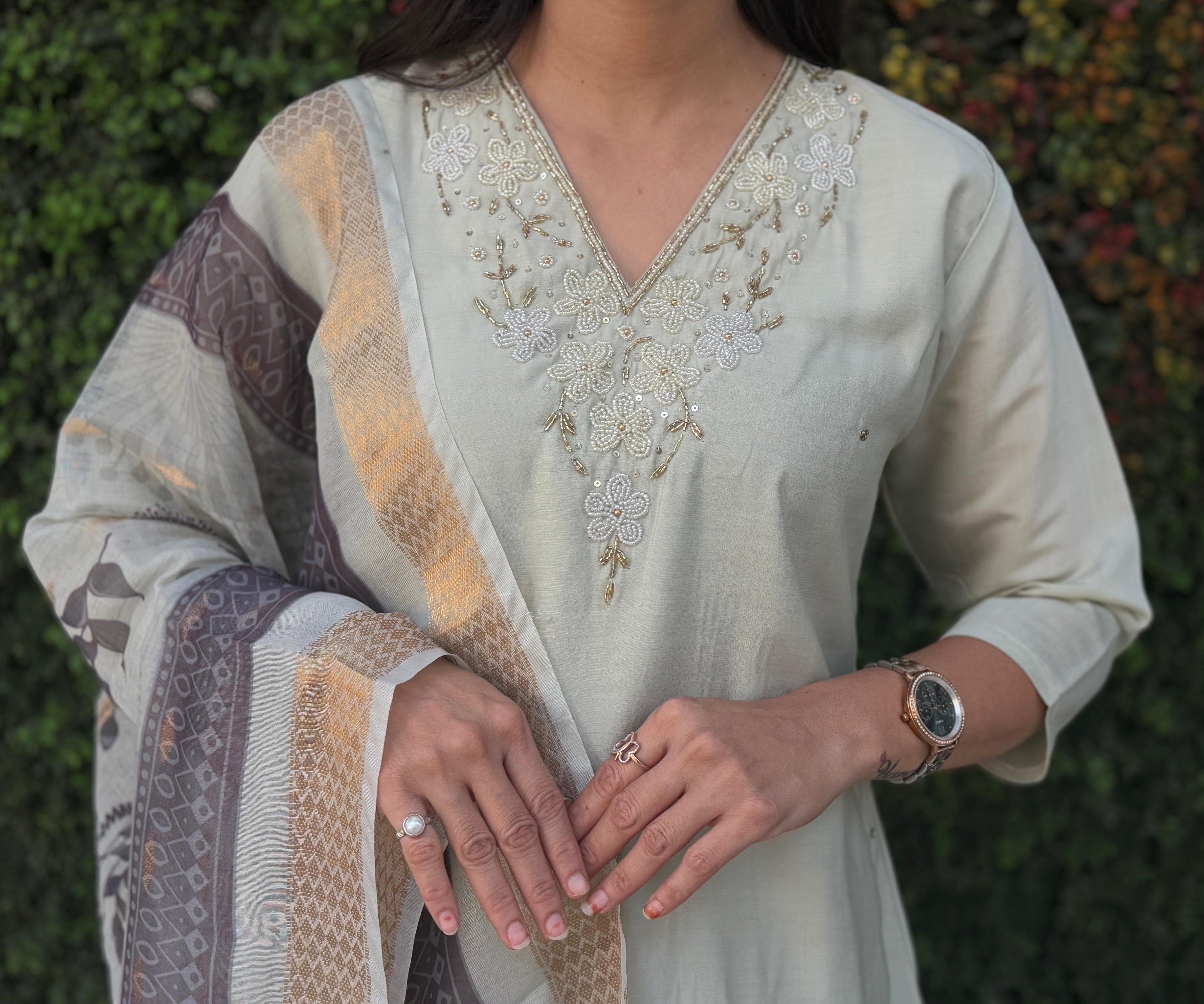 Vedant Vastram Kurta Pant Set With Dupatta Having Beautiful Handwork - Light Pista