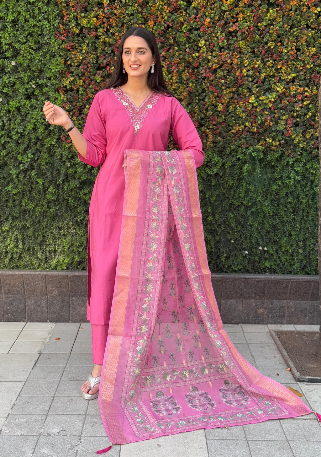 Vedant Vastram Kurta Pant Set With Dupatta Having Beautiful Handwork - Peach