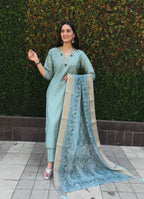 Vedant Vastram Kurta Pant Set With Dupatta Having Beautiful Handwork - See Green