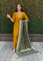 Vedant Vastram Kurta Pant Set With Dupatta Having Beautiful Handwork - Yellow