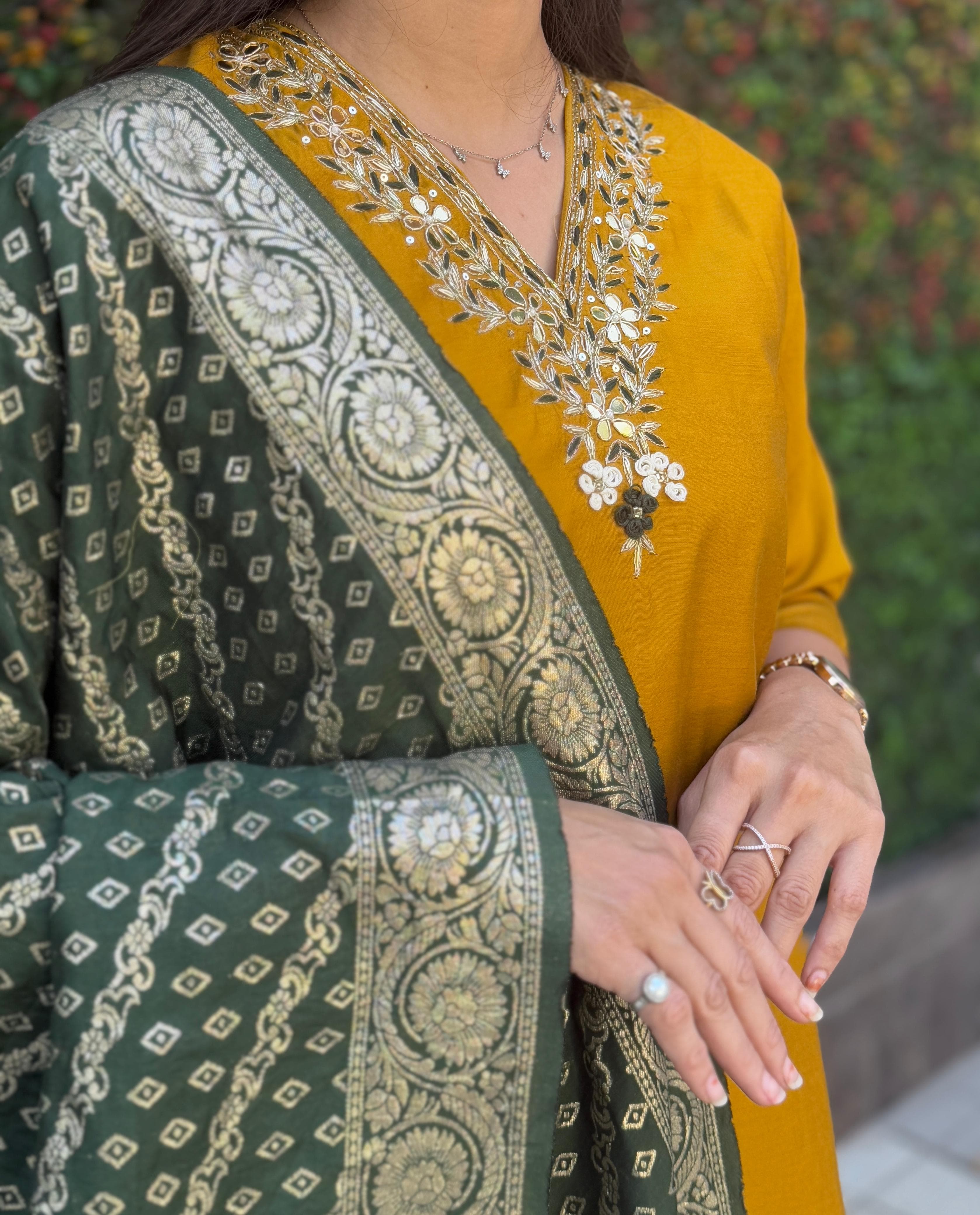 Vedant Vastram Kurta Pant Set With Dupatta Having Beautiful Handwork - Yellow