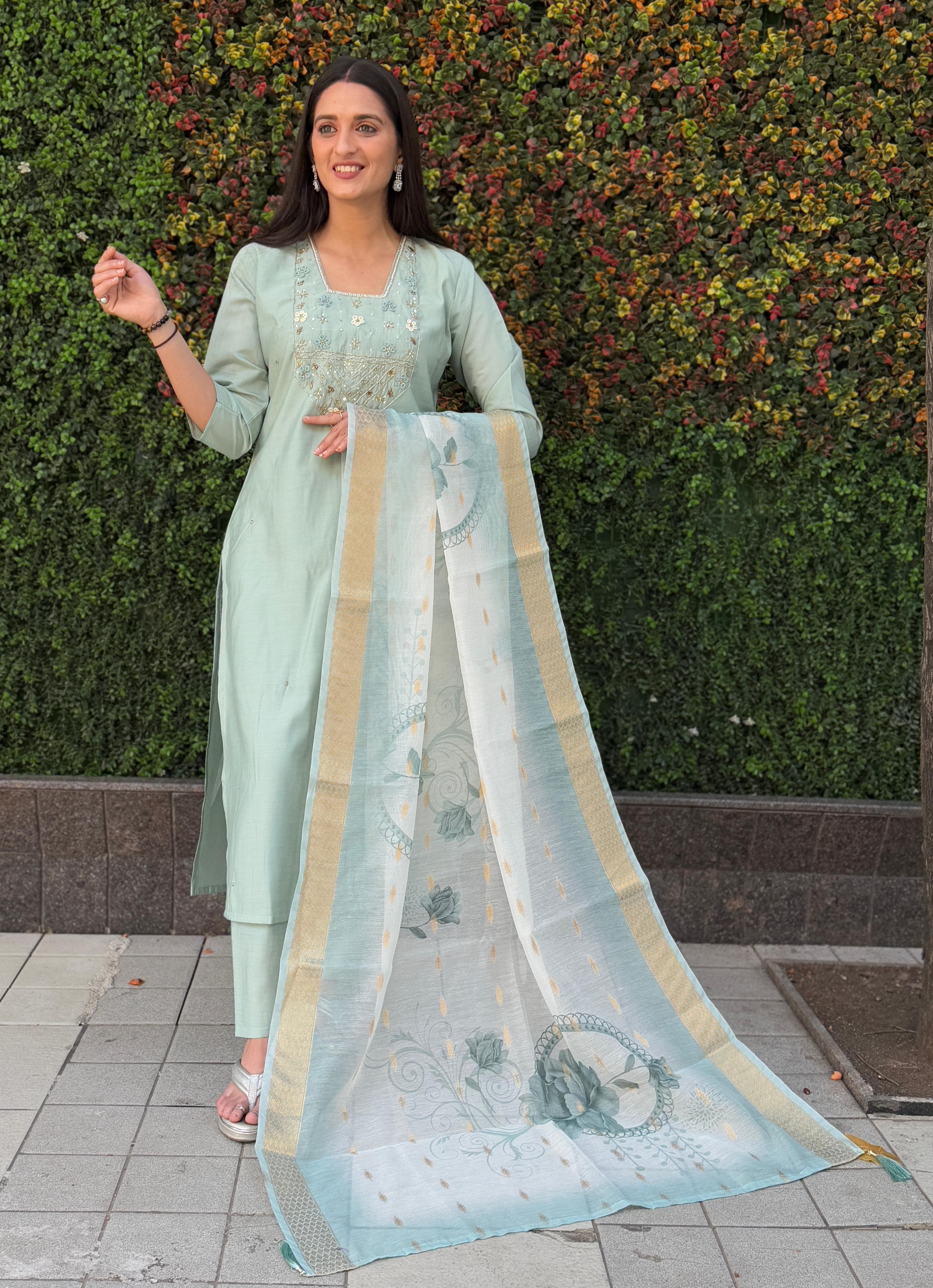 Vedant Vastram Kurta Pant Set With Dupatta Having Beautiful Handwork - See Green