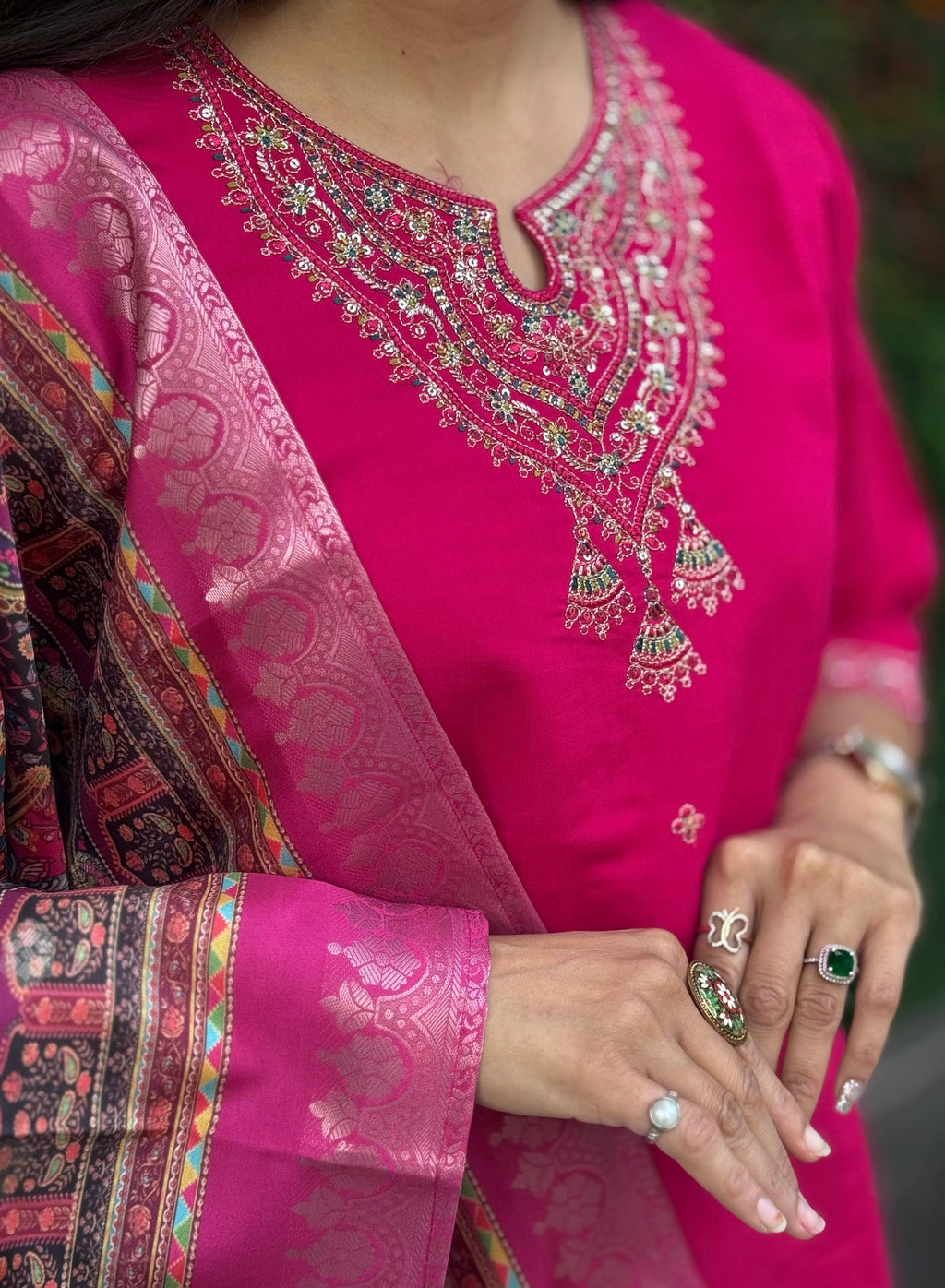 Vedant Vastram Kurta Pant Set With Dupatta Having Beautiful Handwork - Pink