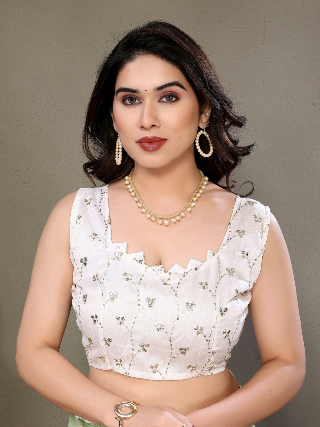 Vedant Vastram Poly Silk Embroidery Work Fancy Saree - Pista