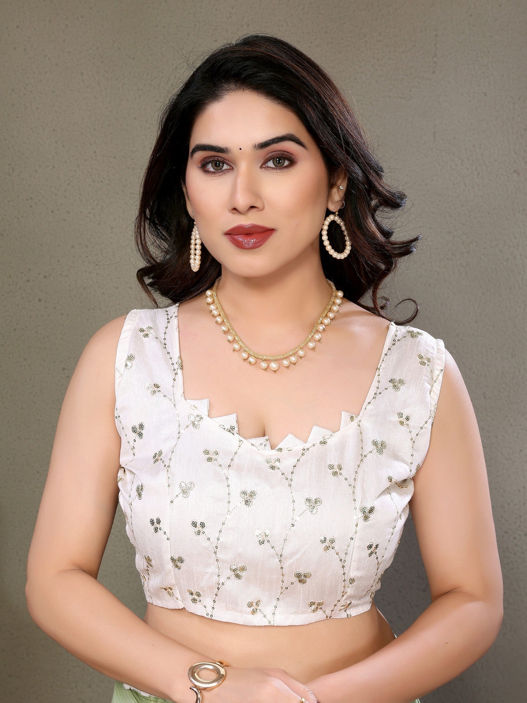 Vedant Vastram Poly Silk Embroidery Work Fancy Saree - Pista