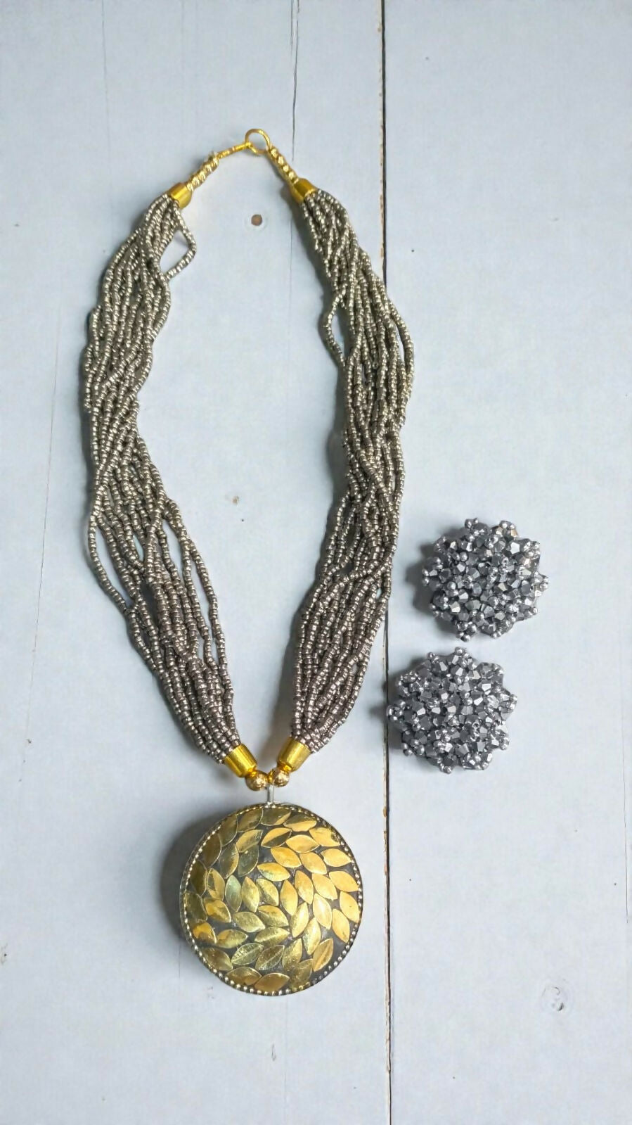 Inhanns All-Day Statement Beaded Necklace Set - Gray