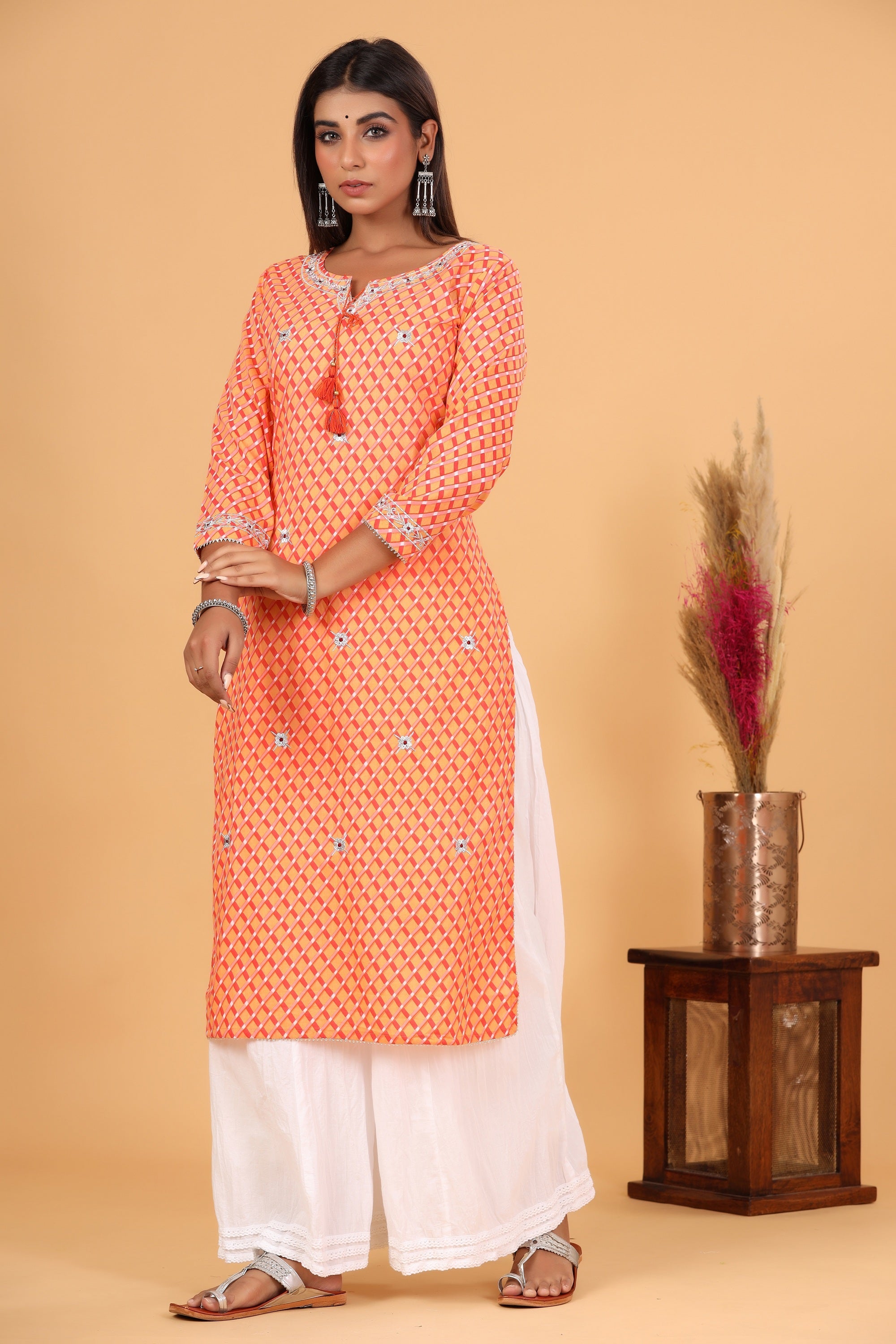 Kaajh Women's Orange Lehariya Print Kurta - Distacart
