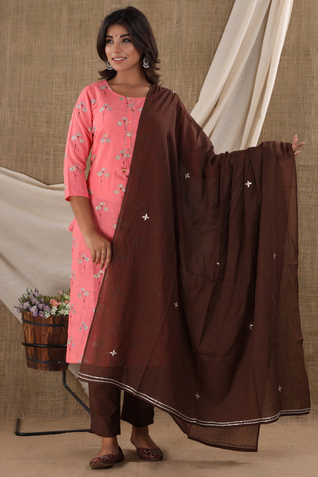 Kaajh Pink Floral Print Beautiful Suit Set For Women