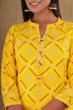 Kaajh Women's Yellow Bandhej Print Kurta Pant Set - Distacart